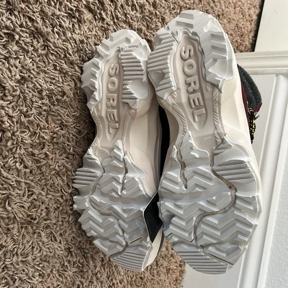 Sorel insulated waterproof boots BRAND NEW - Picture 6 of 9